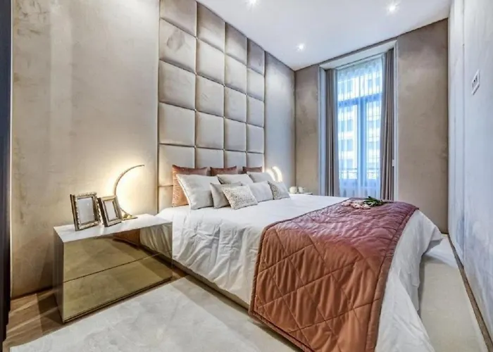 Stunning Apartment near Avenue Liberdade